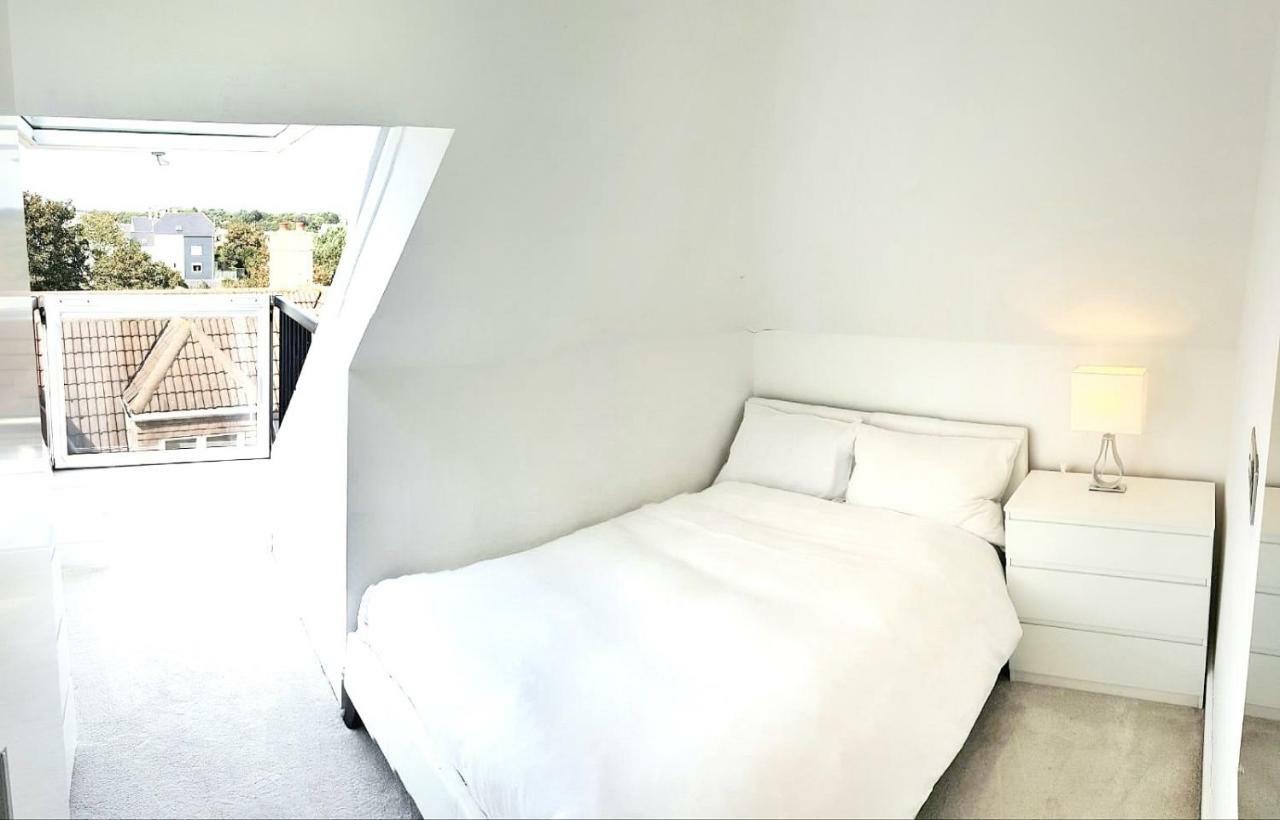 Stunning Luminous Penthouse/ 2Beds 2Baths Apartment บอร์นมัธ ภายนอก รูปภาพ
