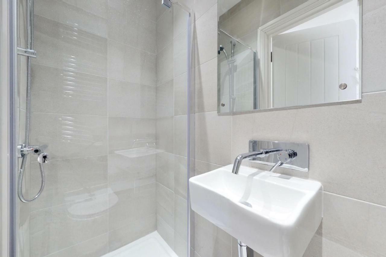 Stunning Luminous Penthouse/ 2Beds 2Baths Apartment บอร์นมัธ ภายนอก รูปภาพ